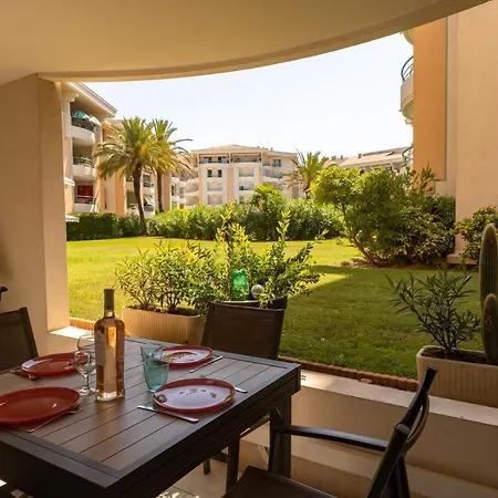 Location Port Frejus, Bord De