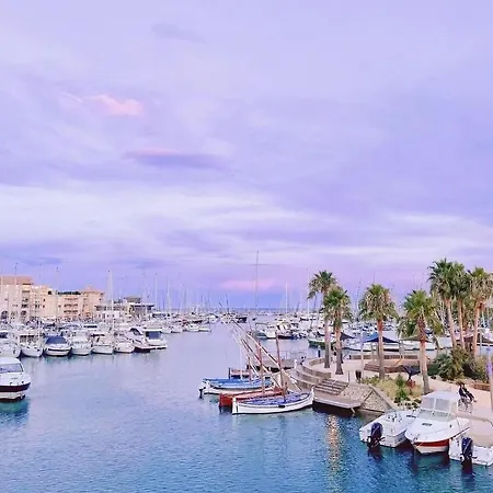 Location Port Frejus, Bord De Appartement *